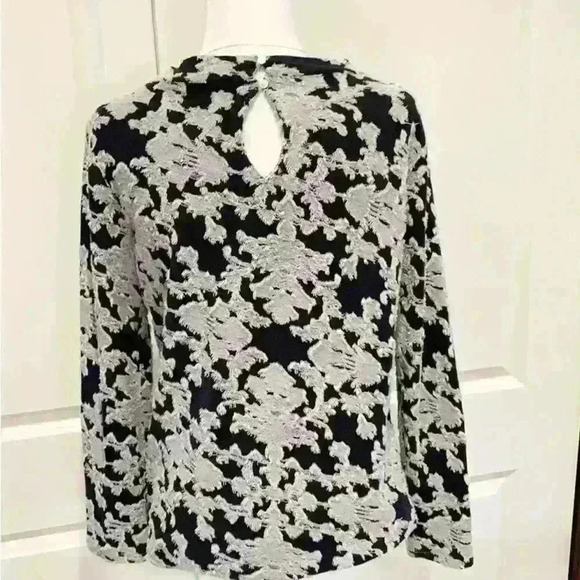LOFT JACQUARD KNIT TOP SIZE MEDIUM - Picture 4 of 9
